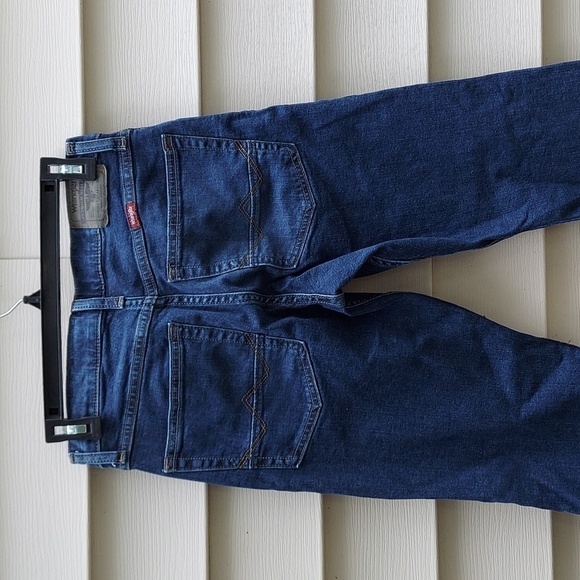 Wrangler slim straight jeans.Size 28 x30 - Picture 4 of 7